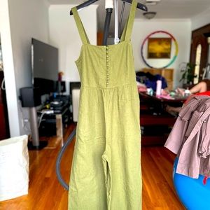 Adorable army green flowy Romper